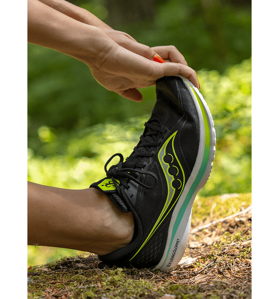 SAUCONY KINVARA 13 M Stadium Outlet